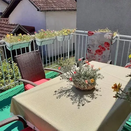Holiday Ena Villa *